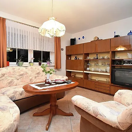 Apartment With Views Of The Mountains
